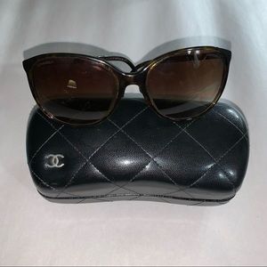 CHANEL, Accessories, 2 Chanel Tortoise Shell Butterfly Frame Sunglasses  Wquilted Case And Box